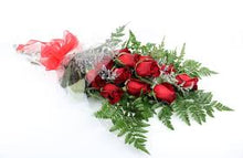 Load image into Gallery viewer, Presentation Bouquet of Roses
